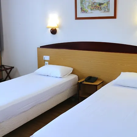 Travelodge Barcelona Del Valles Hotel 3*