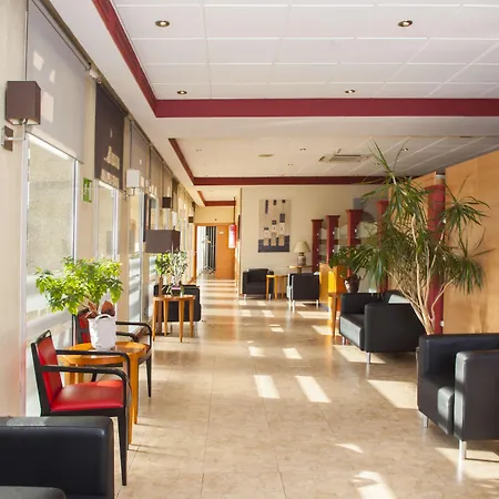 Hotel Travelodge Barcelona Del Valles 3*