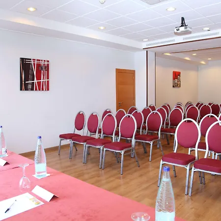 Hotel Travelodge Barcelona Del Valles 3*