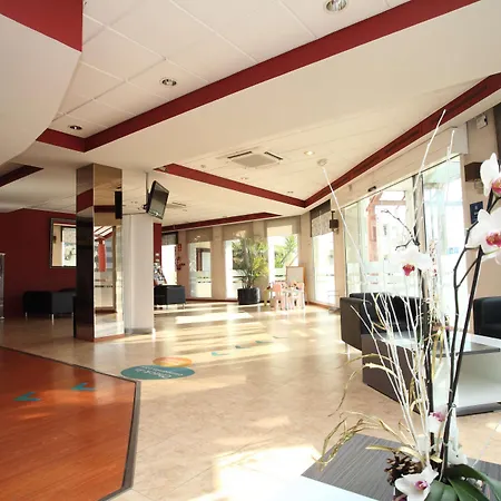 Hotel Travelodge Barcelona Del Valles 3*