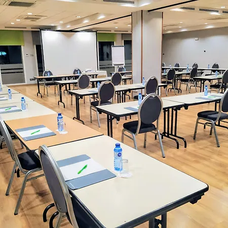 Hotel Travelodge Barcelona Del Valles 3*