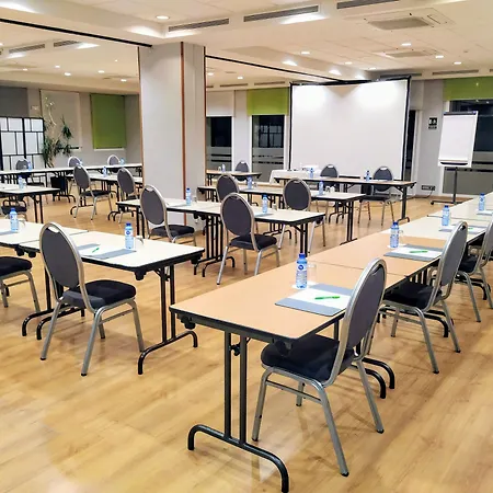 Travelodge Barcelona Del Valles Hotel