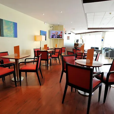 Travelodge Barcelona Del Valles Hotel