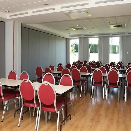 Travelodge Barcelona Del Valles Hotel 3*